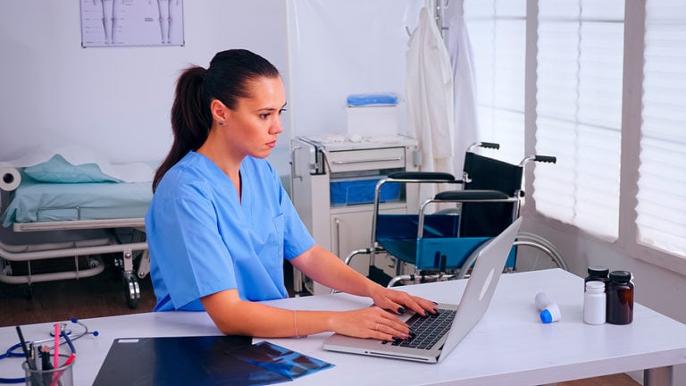 Post-Master’s Women’s Health Nurse Practitioner Certificate Programs